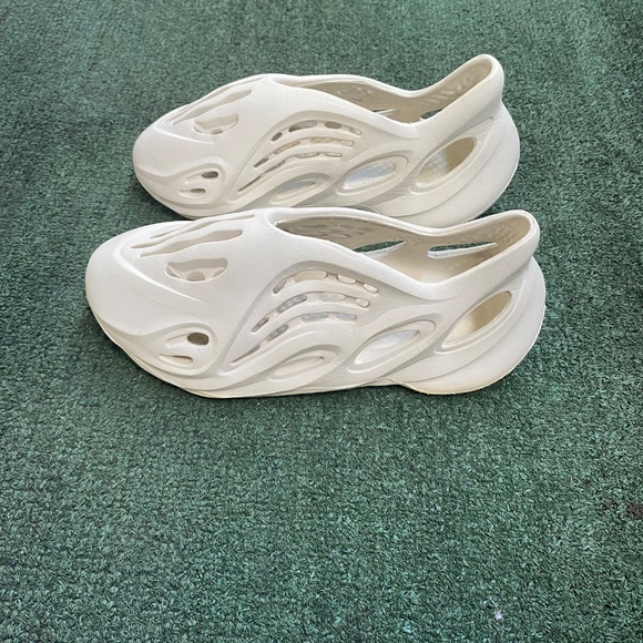 Yeezy foam runners - Picture 2 of 8